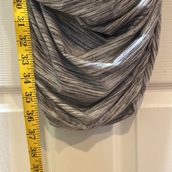 Max Studio Specialty Products Long-Sleeved Dress in Small - Picture 2 of 6